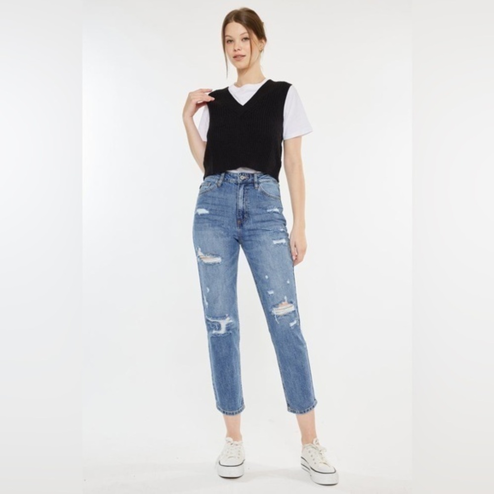 NWT KanCan Bobbie Ultra High Rise Straight Leg Jeans Women’s Size 30 Junior’s 13